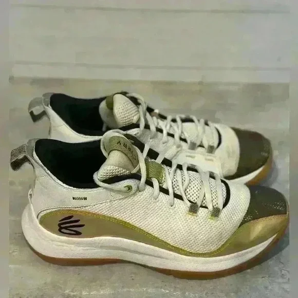 Under Armour Shoes Under Armour Steph Curry 3z5 Sneakers